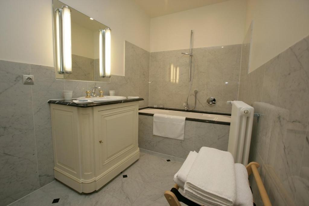 Hotel L'An2 Phalsbourg Habitación foto